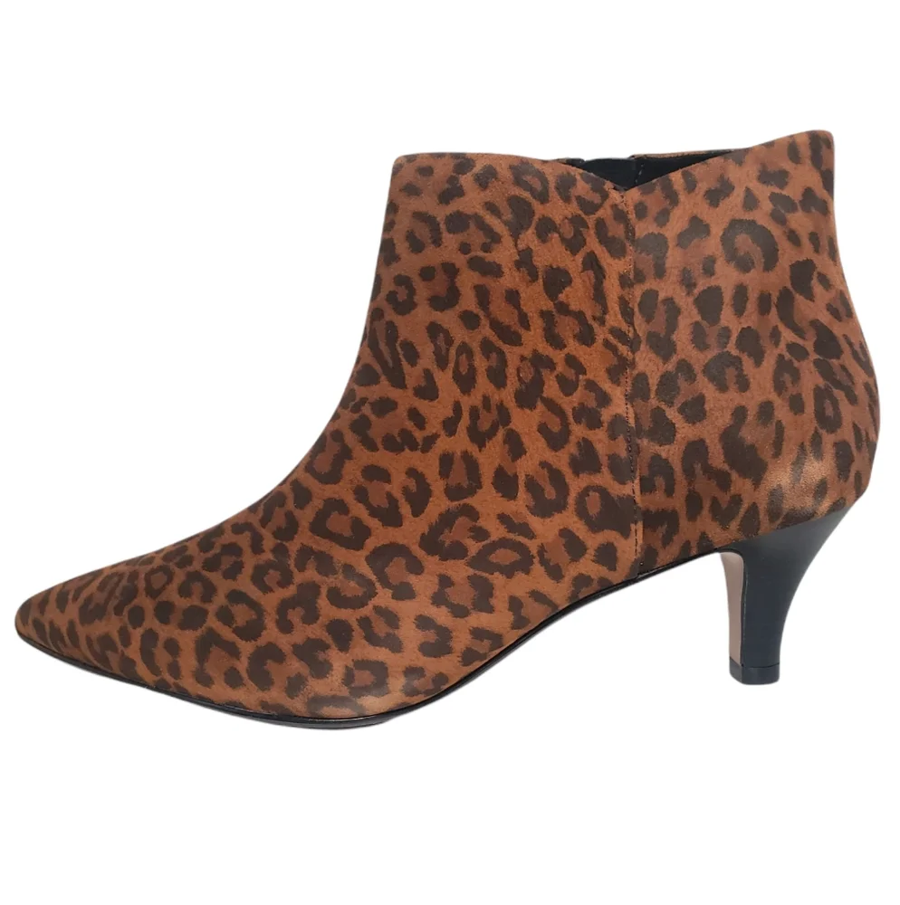 Clark's Linvale Sea Dark Tan Leopard Ankle Boot Womens 9.5 NEW IN BOX - Picture 2 of 15